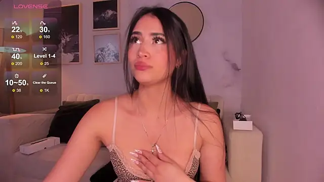 lara madisson online show from 11/17/25, 05:57