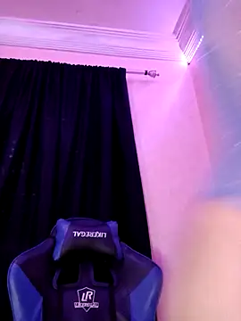 ---sophia--- online show from 10/13/25, 12:27