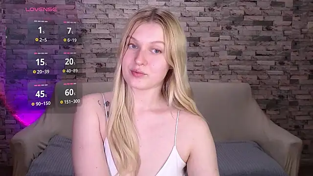 EmiliaDuchess online show from 04/29/26, 05:52