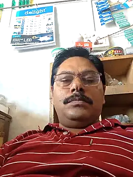 Snapshot of Srmotrs chatting on 05/08/26, 05:24 Srmotrs online show from 05/08/26, 05:24