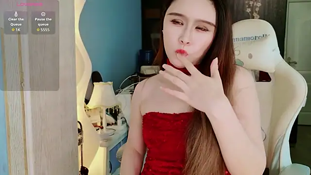 Snapshot of HU131452 chatting on 05/05/26, 10:07 HU131452 online show from 05/05/26, 10:07
