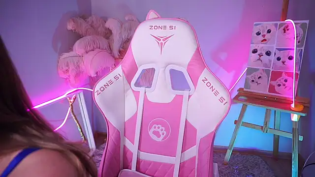 AnnLevine online show from 12/03/25, 02:04