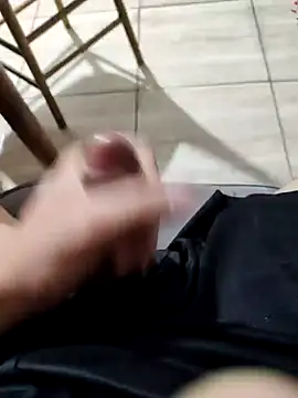 Snapshot of pau_gostosooo chatting on 01/07/25, 02:53 pau gostosooo online show from 01/07/25, 02:53