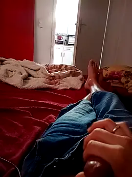 Snapshot of pau_gostosooo chatting on 09/20/25, 07:48 pau gostosooo online show from 09/20/25, 07:48