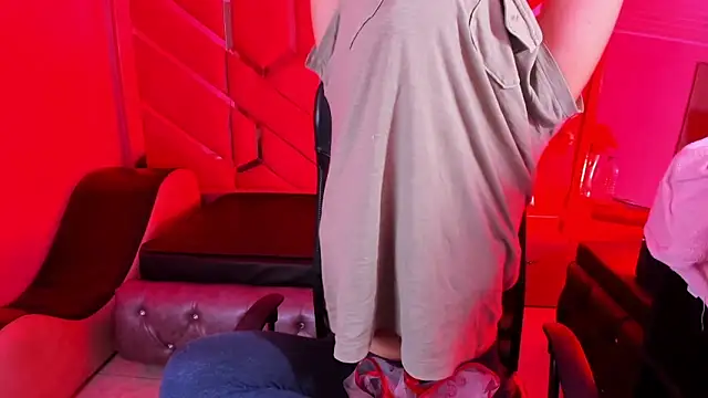 Snapshot of Olivia_Fox69 chatting on 02/02/26, 05:06 Olivia Fox69 online show from 02/02/26, 05:06