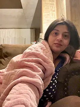 kriztal pretty online show from 11/23/25, 11:21