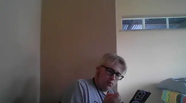 bisexualboy05 online show from 03/12/25, 02:34