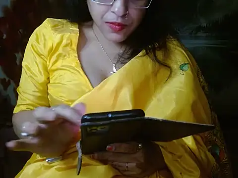 Snapshot of LOVERIAKOL chatting on 12/18/24, 07:04 LOVERIAKOL online show from 12/18/24, 07:04