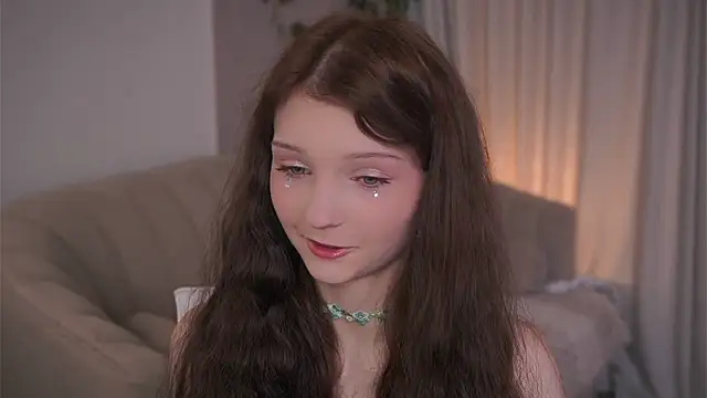 Snapshot of CindyGarrison chatting on 06/01/26, 12:01 CindyGarrison online show from 06/01/26, 12:01