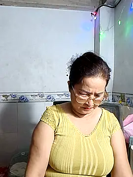 phnz online show from 11/09/25, 10:57