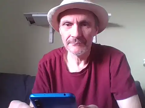 Snapshot of Zed0l1Mod chatting on 12/15/24, 09:35 Zed0l1Mod online show from 12/15/24, 09:35