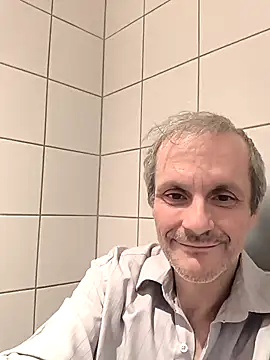 Snapshot of Zed0l1Mod chatting on 01/24/25, 04:39 Zed0l1Mod online show from 01/24/25, 04:39