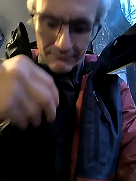 Snapshot of Zed0l1Mod chatting on 02/25/25, 04:21 Zed0l1Mod online show from 02/25/25, 04:21