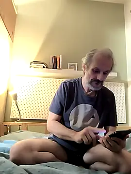 Snapshot of Zed0l1Mod chatting on 09/25/25, 05:38 Zed0l1Mod online show from 09/25/25, 05:38