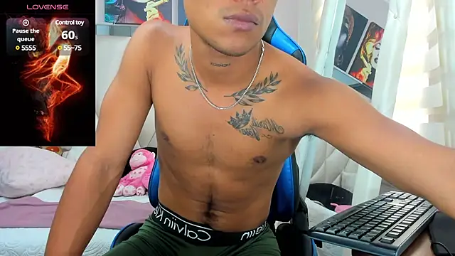 Snapshot of Backsex_boy chatting on 01/09/25, 06:15 Backsex boy online show from 01/09/25, 06:15