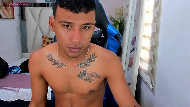 Snapshot of Backsex_boy chatting on 02/05/25, 04:36 Backsex boy online show from 02/05/25, 04:36
