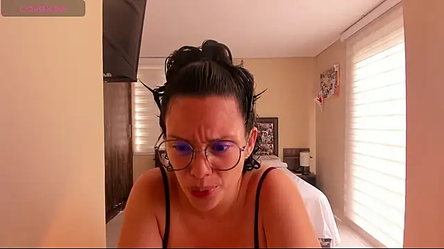 Snapshot of anabel_025 chatting on 07/26/26, 03:19 anabel 025 online show from 07/26/26, 03:19