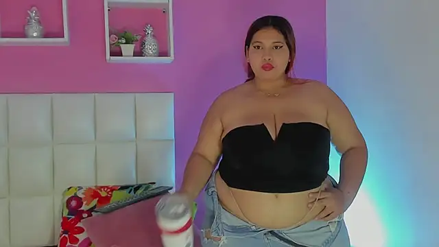 Alanna hot3 online show from 06/05/26, 07:41
