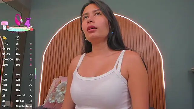 NayeCloud online show from 12/16/25, 03:44