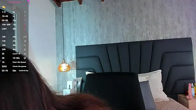 Sabrina Lennox online show from 02/21/25, 07:32