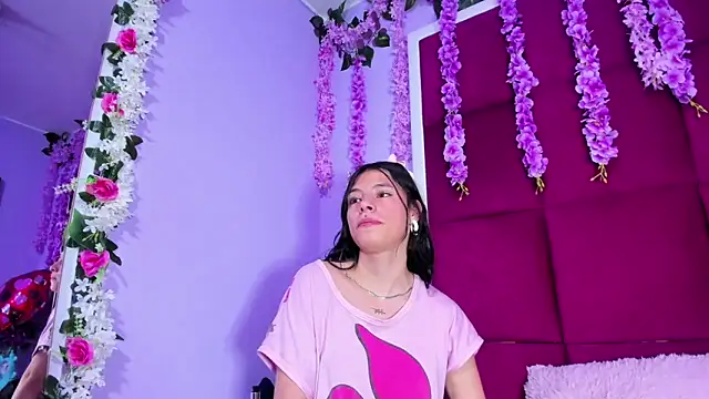 Sasha Petitte online show from 03/22/25, 06:00