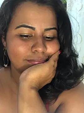 Snapshot of lollitta-33677 chatting on 02/09/25, 05:40 lollitta-33677 online show from 02/09/25, 05:40