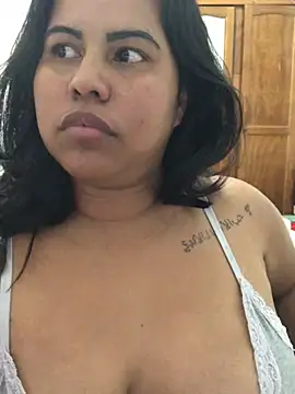 Snapshot of lollitta-33677 chatting on 02/27/25, 05:56 lollitta-33677 online show from 02/27/25, 05:56