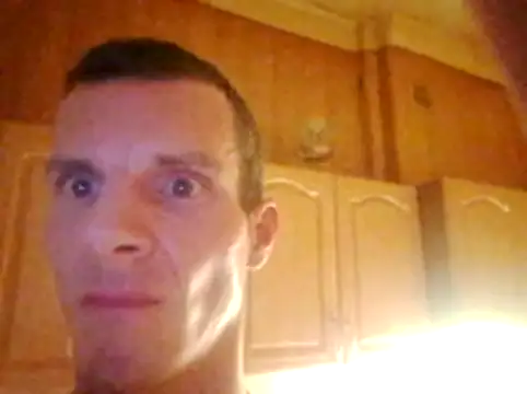 Snapshot of Robson3008 chatting on 12/02/25, 02:28 Robson3008 online show from 12/02/25, 02:28