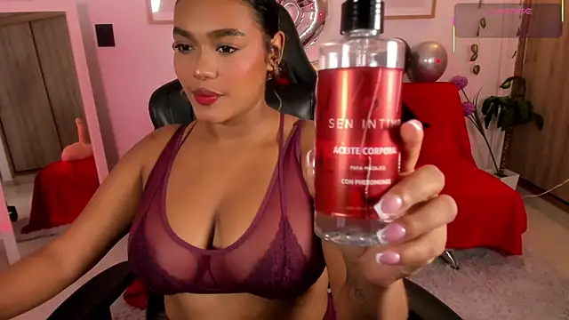 aleja montiel   online show from 04/01/26, 01:23