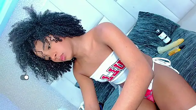 Snapshot of Andreayano chatting on 09/22/25, 06:15 Andreayano online show from 09/22/25, 06:15