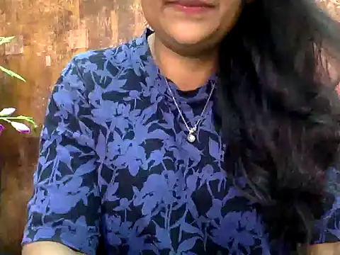 Snapshot of HaaniKaur chatting on 03/18/25, 07:52 HaaniKaur online show from 03/18/25, 07:52