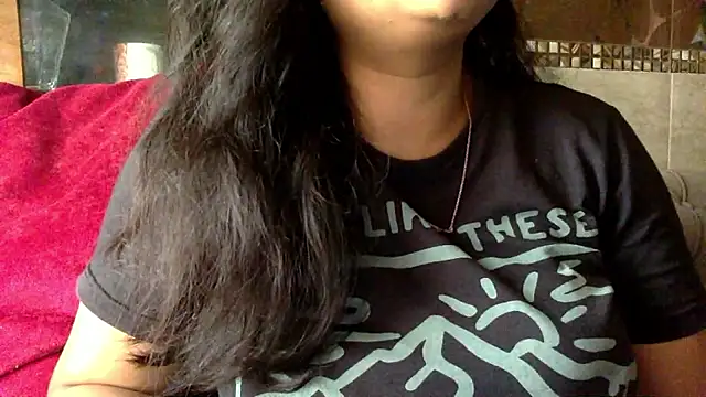 Snapshot of HaaniKaur chatting on 05/09/26, 08:19 HaaniKaur online show from 05/09/26, 08:19
