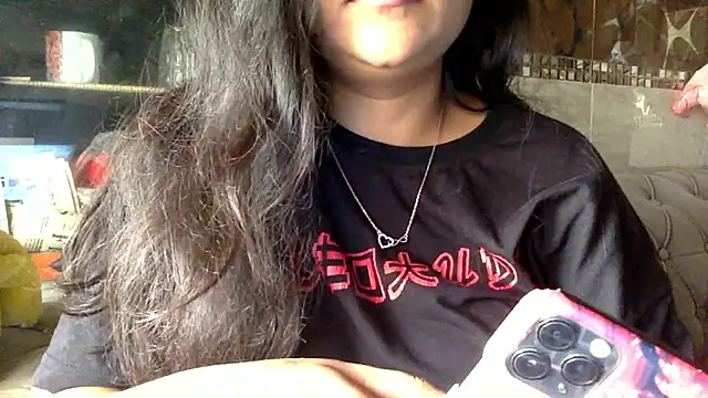 Snapshot of HaaniKaur chatting on 06/11/26, 04:54 HaaniKaur online show from 06/11/26, 04:54