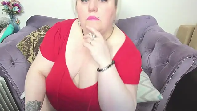 fashiona online show from 11/18/25, 09:58