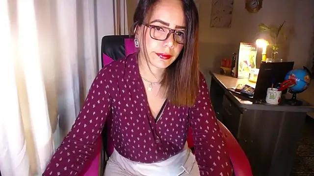 Snapshot of danielle_rose_1 chatting on 04/25/26, 04:37 danielle rose 1 online show from 04/25/26, 04:37
