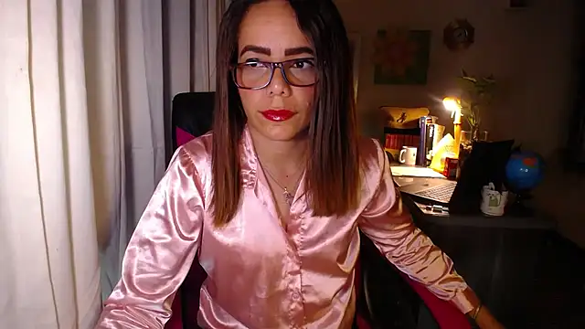 Snapshot of danielle_rose_1 chatting on 05/27/26, 02:36 danielle rose 1 online show from 05/27/26, 02:36