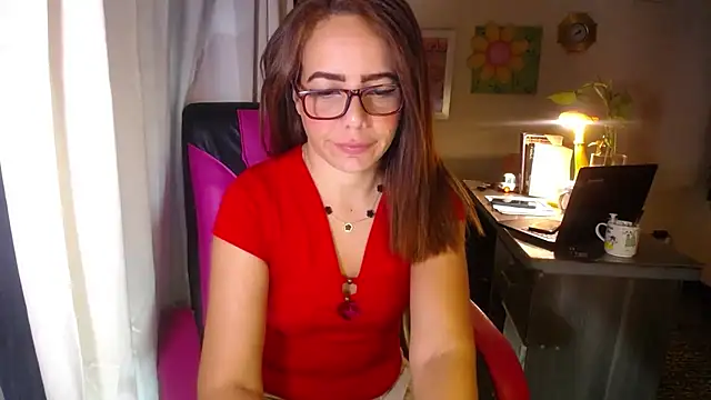 Snapshot of danielle_rose_1 chatting on 07/14/26, 02:56 danielle rose 1 online show from 07/14/26, 02:56