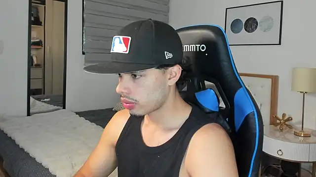 mateoleonee online show from 12/16/24, 09:20