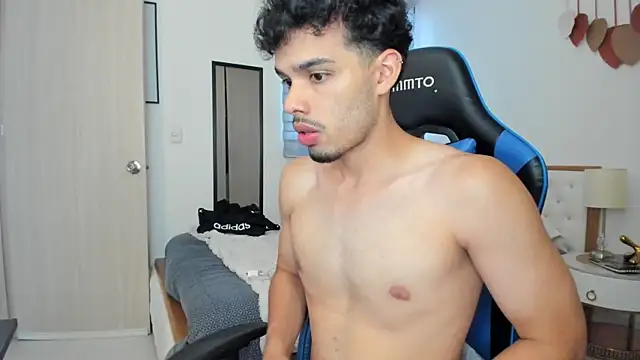 mateoleonee online show from 03/04/25, 09:11