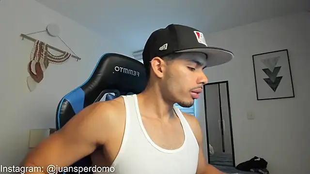 mateoleonee online show from 09/08/25, 07:24