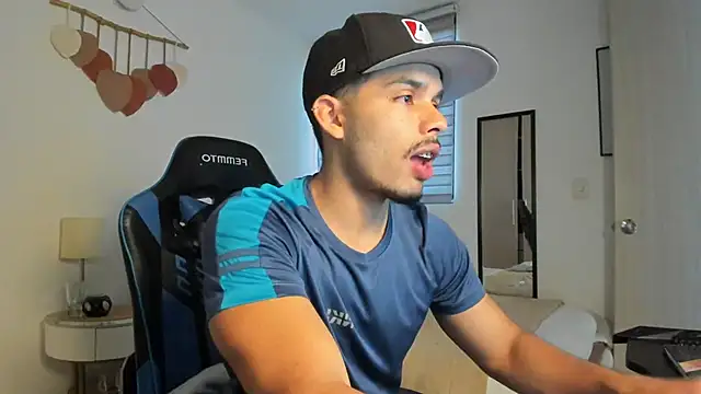 mateoleonee online show from 09/27/25, 08:36