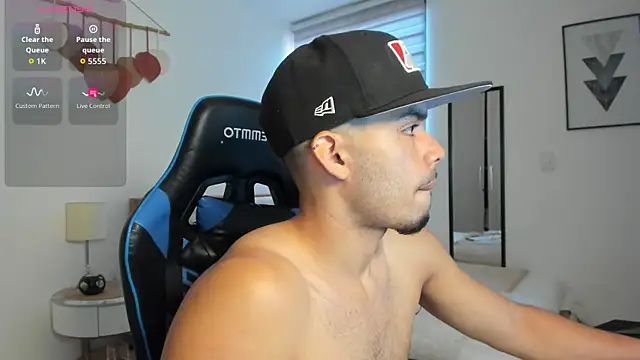 mateoleonee online show from 10/02/25, 03:41