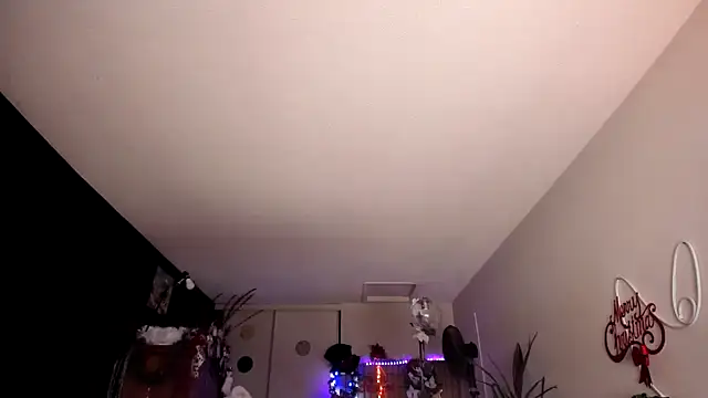 leatherz69 online show from 12/30/24, 01:04