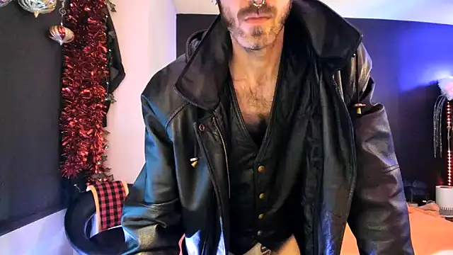 leatherz69 online show from 02/12/25, 04:33