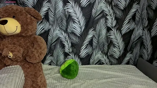 Hellen Moore online show from 09/23/25, 01:08