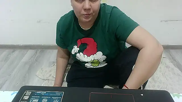 Snapshot of VixenBya chatting on 02/04/26, 03:18 VixenBya online show from 02/04/26, 03:18