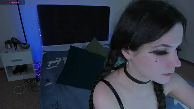 CassieEvans online show from 12/15/24, 06:40