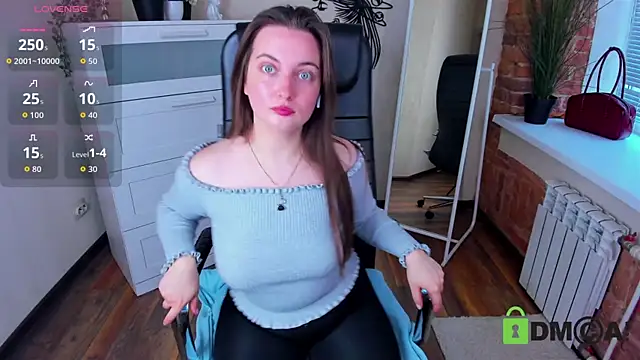 Snapshot of Astarte_Aste chatting on 10/05/25, 10:57 Astarte Aste online show from 10/05/25, 10:57