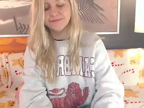 Snapshot of BigBoobsARRI chatting on 12/10/24, 04:13 BigBoobsARRI online show from 12/10/24, 04:13