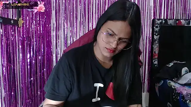 SweetAlmaa online show from 01/08/26, 10:56